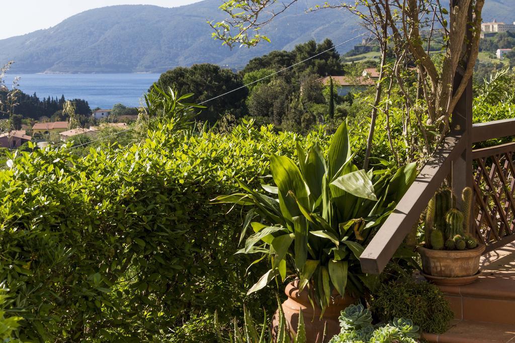 Villa Monserrato - Goelba ポルト・アッズッロ エクステリア 写真